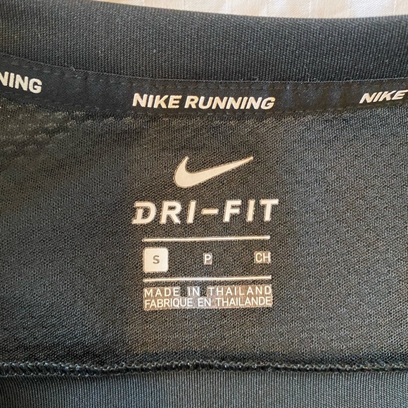 Nike Dri-Fit Tshirt - Picture 3 of 3